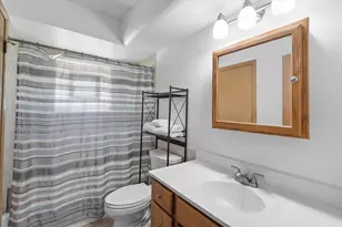 3225 S 80th St, Milwaukee, WI 53219 - Photo 18