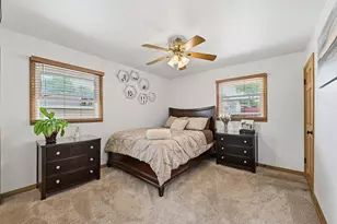924 S 124th St, West Allis, WI 53214 - Photo 16