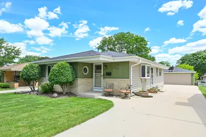 924 S 124th St, West Allis, WI 53214 - Photo 2
