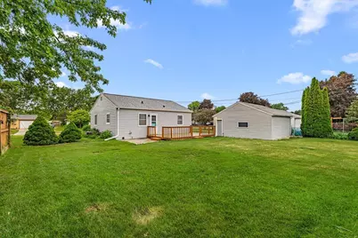 625  Pleasant Dr, West Bend, WI 53095 - Photo 28