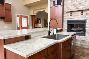 1115 Greendale Rd, Sheboygan, WI 53081 - Photo 10