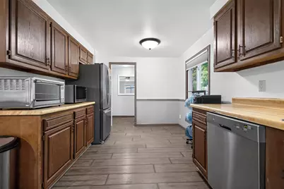 7033  Clover Ct, Lyons, WI 53105 - Photo 8