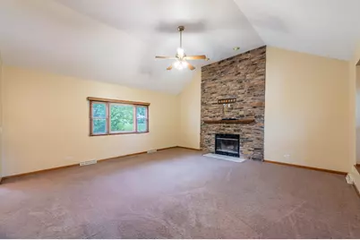 10850  35th Ave, Pleasant Prairie, WI 53158 - Photo 6