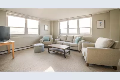 1707 N Prospect Ave #11B, Milwaukee, WI 53202 - Photo 6