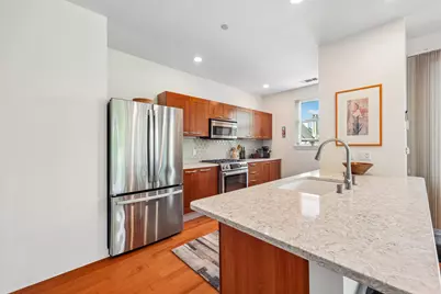 1522 N Prospect Ave #303, Milwaukee, WI 53202 - Photo 14