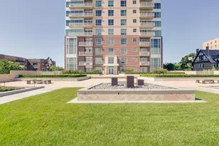 1522 N Prospect Ave, Milwaukee, WI 53202 - Photo 4