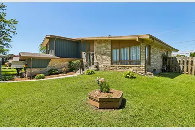 8755 N Pelham Pkwy, Bayside, WI 53217 - Photo 1