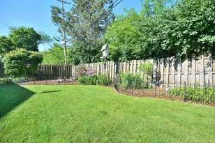 8755 N Pelham Pkwy, Bayside, WI 53217 - Photo 40
