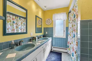 8755 N Pelham Pkwy, Bayside, WI 53217 - Photo 32