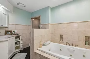 8755 N Pelham Pkwy, Bayside, WI 53217 - Photo 24