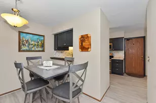 W178N9710 Riversbend Circle, Germantown, WI 53022 - Photo 6