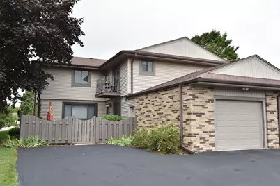 W178N9710  Riversbend Cir, Germantown, WI 53022 - Photo 1