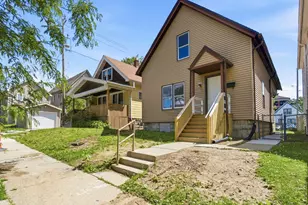 3156 N 24th Pl, Milwaukee, WI 53206 - Photo 2