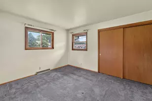 8916 S 84th St, Franklin, WI 53132 - Photo 10