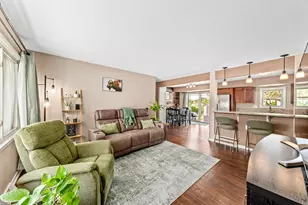 10820 W Stark St, Milwaukee, WI 53225 - Photo 8