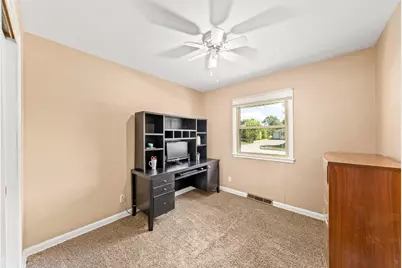 10820 W Stark St, Milwaukee, WI 53225 - Photo 20