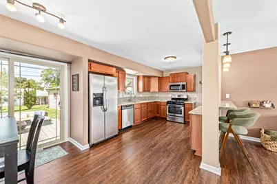 10820 W Stark St, Milwaukee, WI 53225 - Photo 10