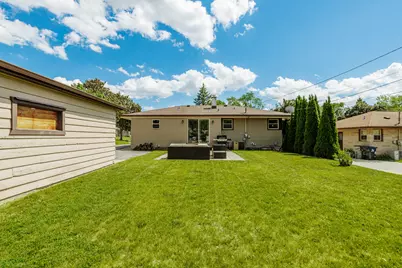 10820 W Stark St, Milwaukee, WI 53225 - Photo 42