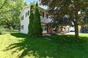 7524 N 90th St, Milwaukee, WI 53224 - Photo 2