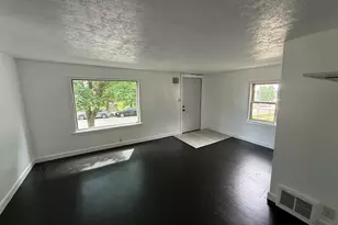 420 N 5th St, Manitowoc, WI 54220 - Photo 8
