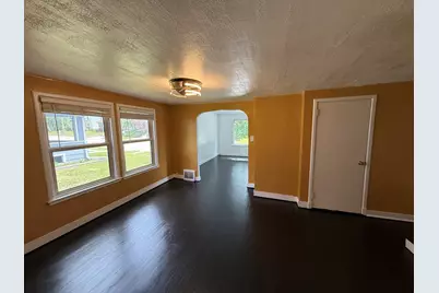 420 N 5th St, Manitowoc, WI 54220 - Photo 6