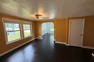 420 N 5th St, Manitowoc, WI 54220 - Photo 6