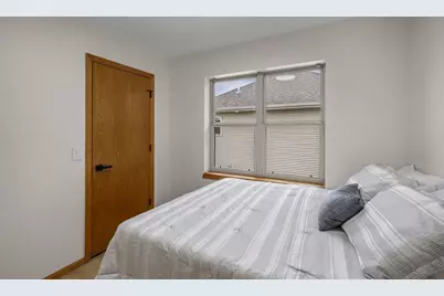 7026  Heather Glen Dr, Madison, WI 53719 - Photo 26