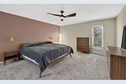152  Lakefield Ct, Racine, WI 53402 - Photo 14