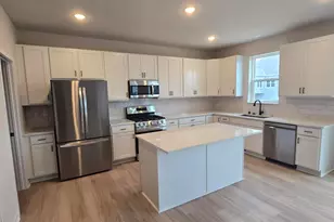 1549 Patton Dr, Hartford, WI 53027 - Photo 6