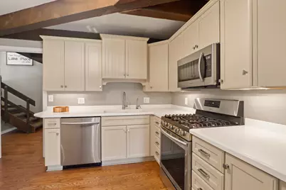 910  Windsor Ct #KK1, Fontana, WI 53125 - Photo 10