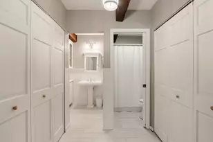 910 Windsor Ct, Fontana, WI 53125 - Photo 4