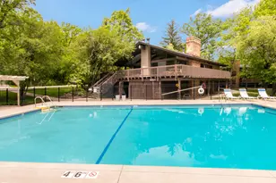 910 Windsor Ct, Fontana, WI 53125 - Photo 30