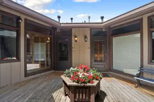 910 Windsor Ct, Fontana, WI 53125 - Photo 30