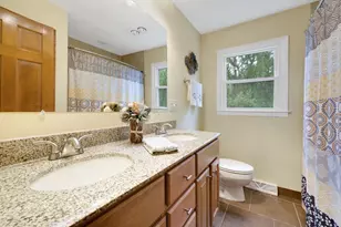 1119 W Fairfield Ct, Glendale, WI 53217 - Photo 16