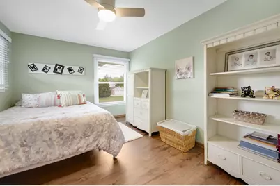 1119 W Fairfield Ct, Glendale, WI 53217 - Photo 24