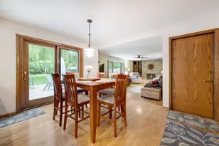 1119 W Fairfield Ct, Glendale, WI 53217 - Photo 8
