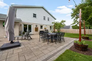 1119 W Fairfield Ct, Glendale, WI 53217 - Photo 30