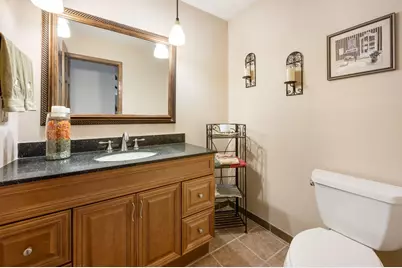 1119 W Fairfield Ct, Glendale, WI 53217 - Photo 12