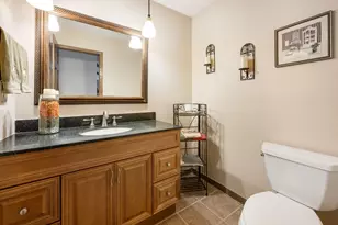 1119 W Fairfield Ct, Glendale, WI 53217 - Photo 12