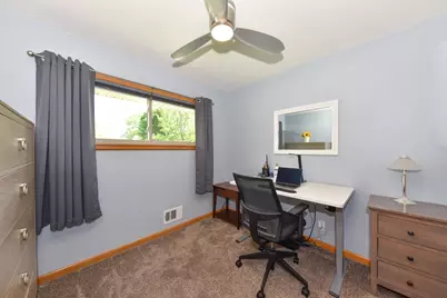 3669 S 81st St, Milwaukee, WI 53220 - Photo 16