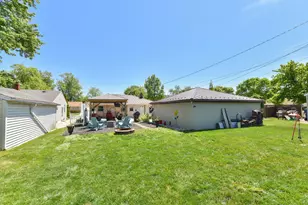 3669 S 81st St, Milwaukee, WI 53220 - Photo 36