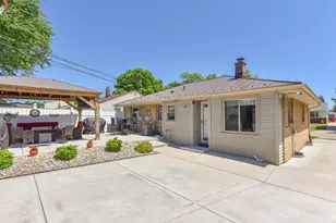 3669 S 81st St, Milwaukee, WI 53220 - Photo 38