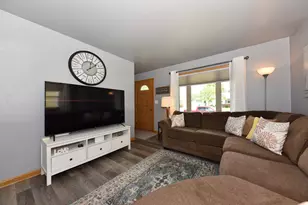 3669 S 81st St, Milwaukee, WI 53220 - Photo 4