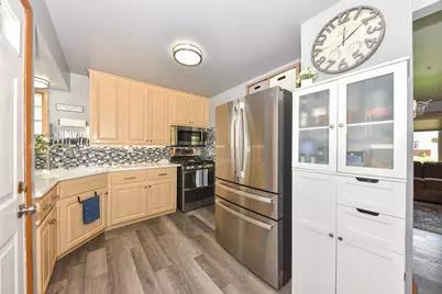 3669 S 81st St, Milwaukee, WI 53220 - Photo 8