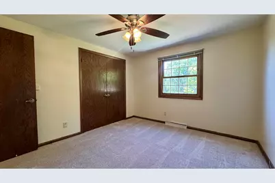 5340 S Maryknoll Dr, New Berlin, WI 53151 - Photo 40