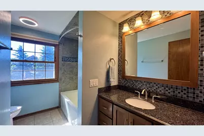 5340 S Maryknoll Dr, New Berlin, WI 53151 - Photo 46