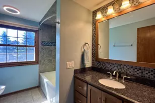 5340 S Maryknoll Dr, New Berlin, WI 53151 - Photo 46