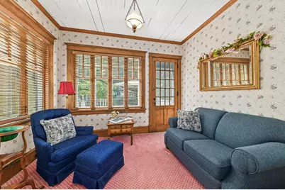 1815 N 72nd St, Wauwatosa, WI 53213 - Photo 8