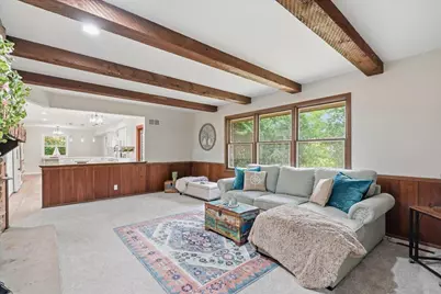 N85W17745  Ann Ave, Menomonee Falls, WI 53051 - Photo 16