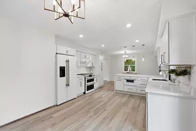 N85W17745  Ann Ave, Menomonee Falls, WI 53051 - Photo 18